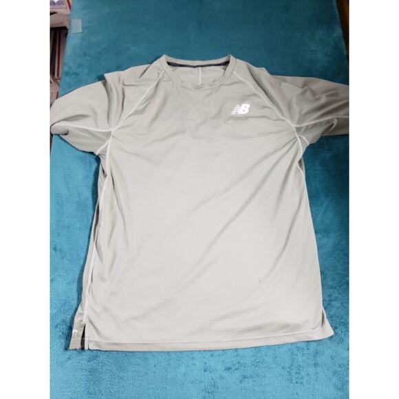 New Balance Shirt Size Large Mens Gray Polyester Long Sleeve Dry Running - Picture 2 of 9